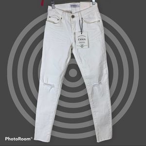 *SALE* NWT Emma White Distressed Jeans